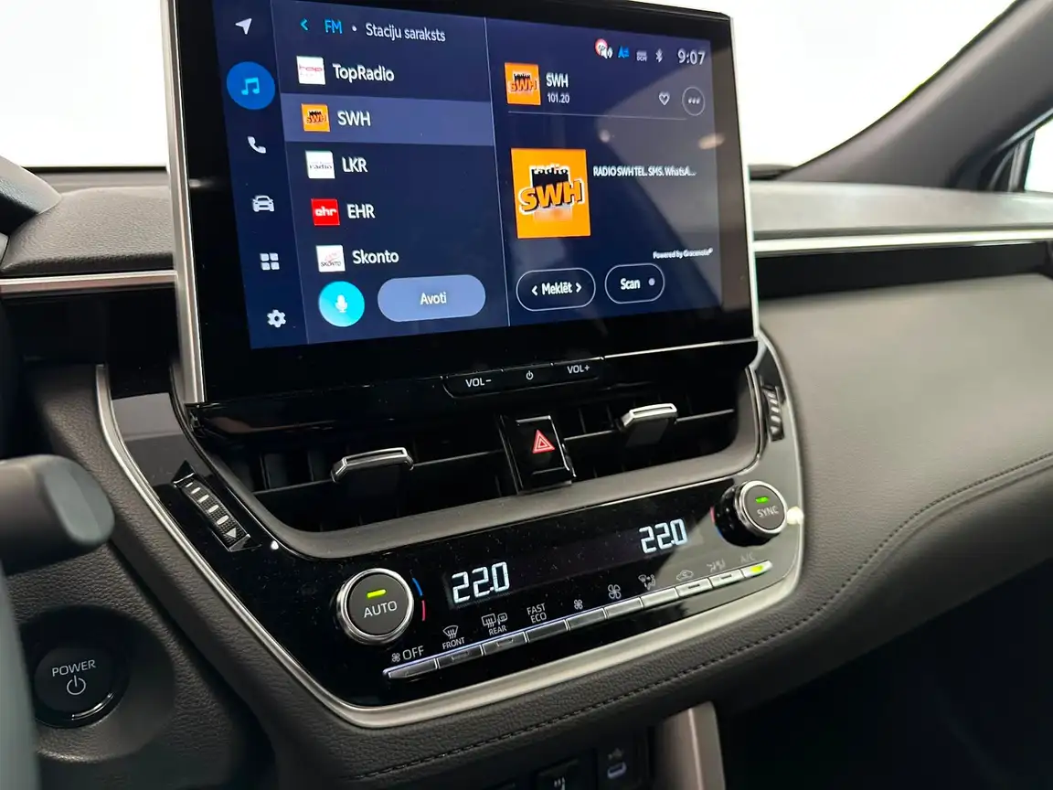 TOYOTA COROLLA CROSS