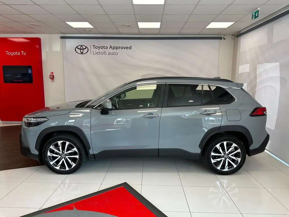 TOYOTA COROLLA CROSS