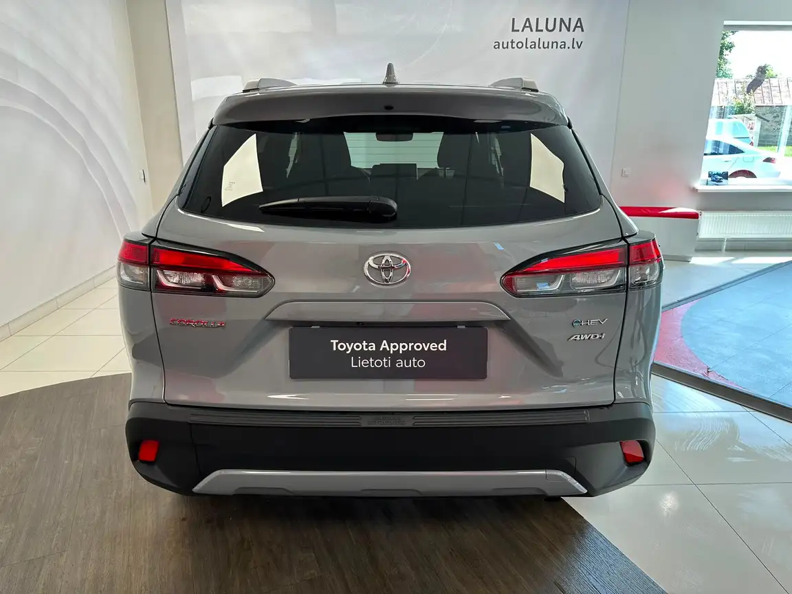 TOYOTA COROLLA CROSS