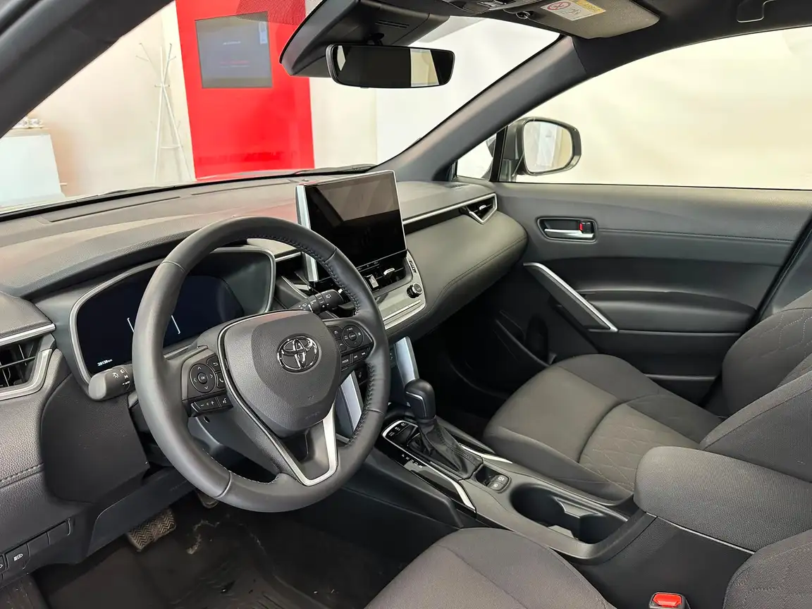 TOYOTA COROLLA CROSS