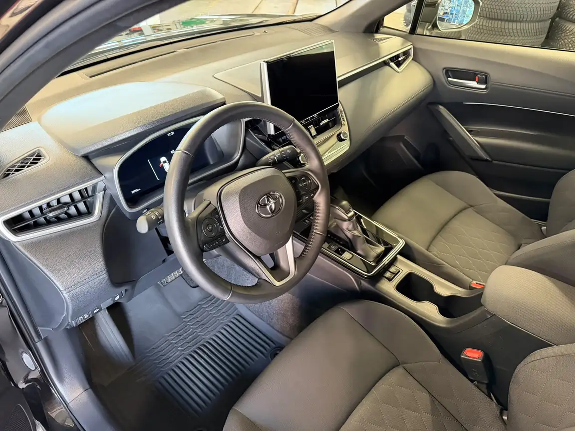 TOYOTA COROLLA CROSS