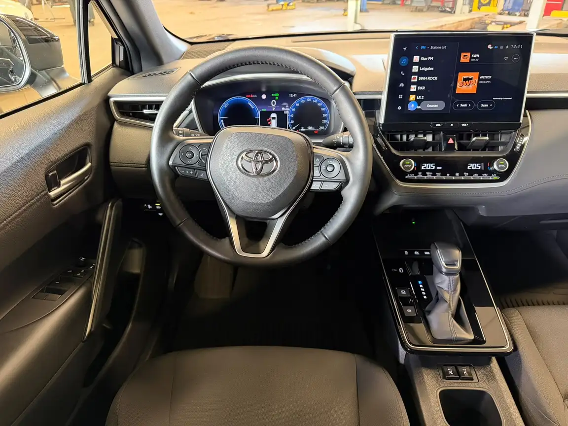 TOYOTA COROLLA CROSS