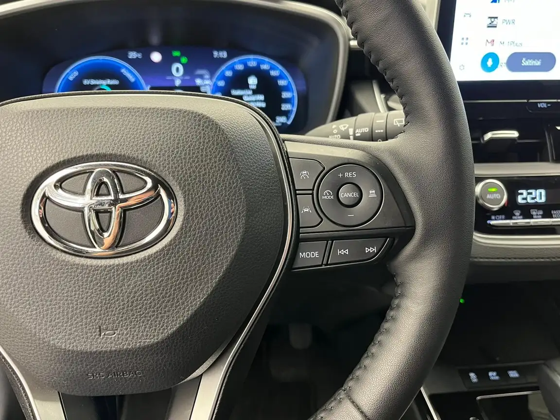 TOYOTA COROLLA CROSS