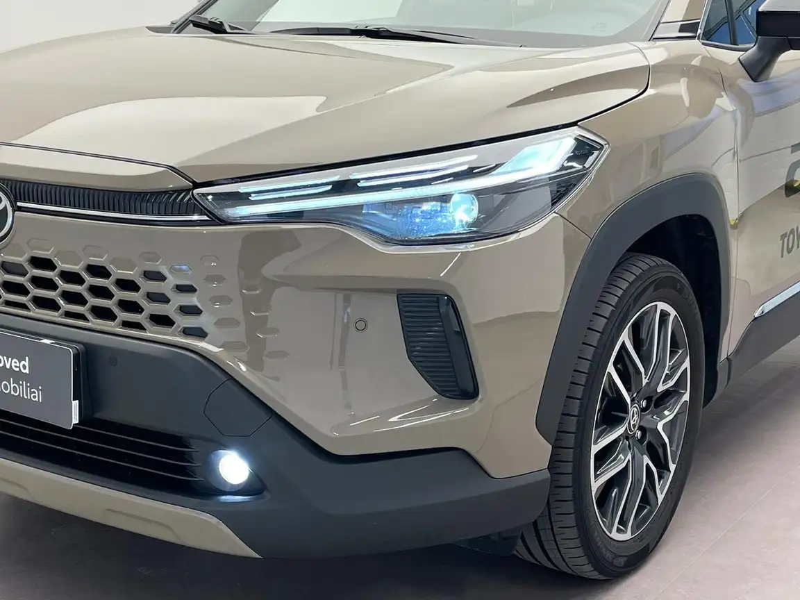TOYOTA COROLLA CROSS