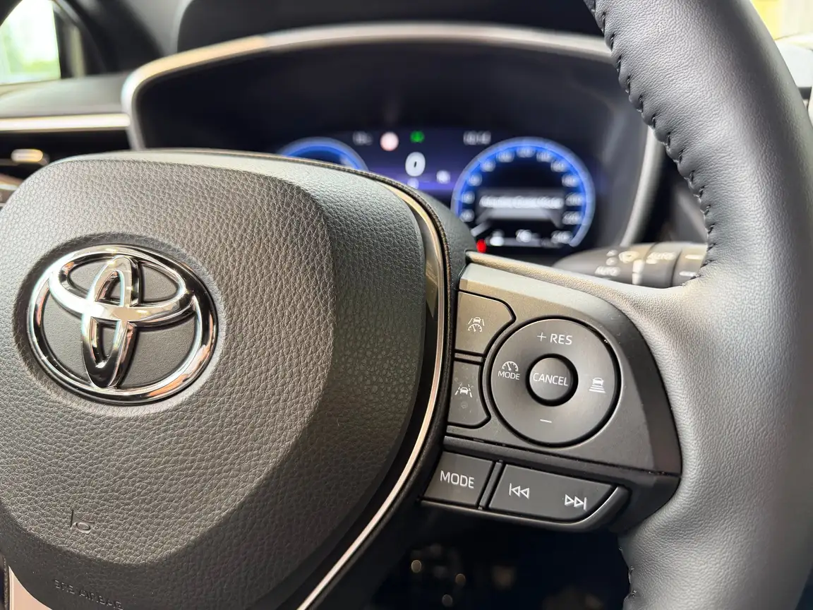 TOYOTA COROLLA CROSS