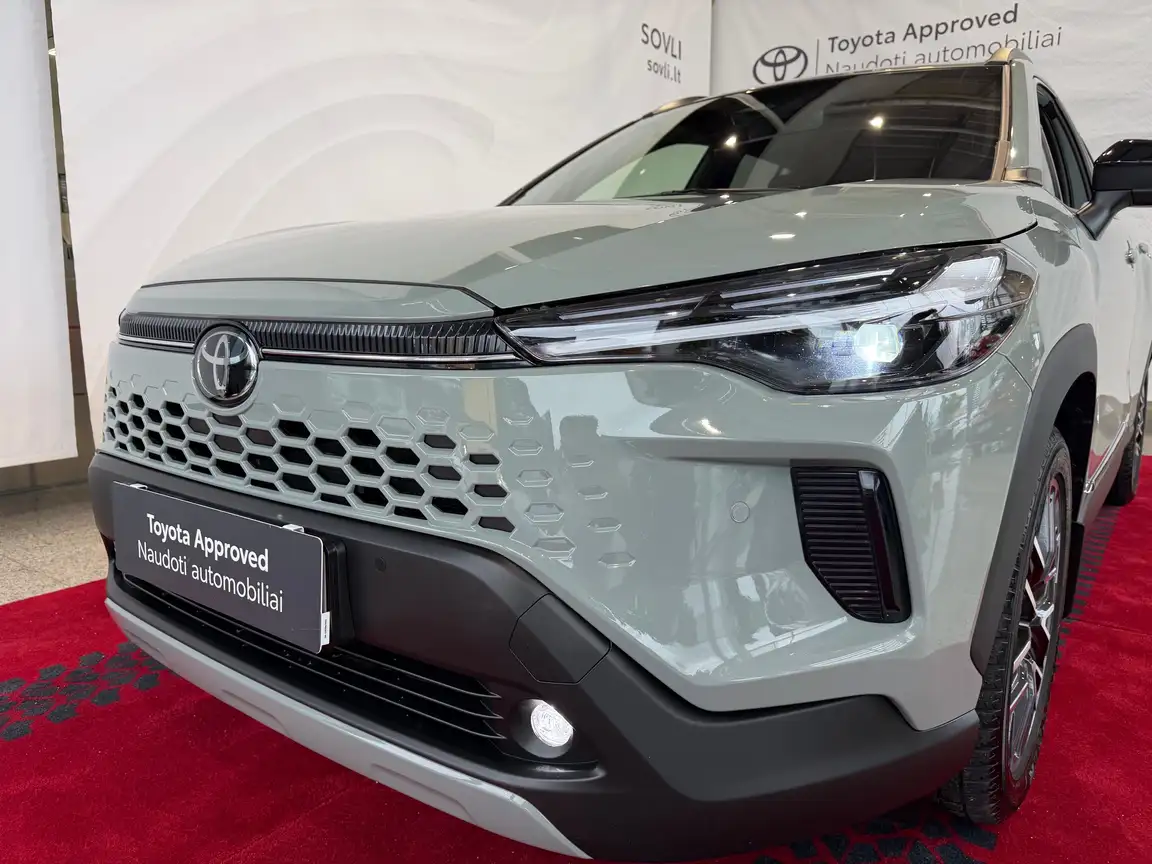 TOYOTA COROLLA CROSS