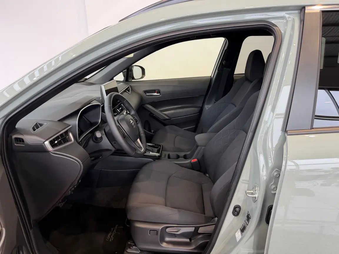 TOYOTA COROLLA CROSS