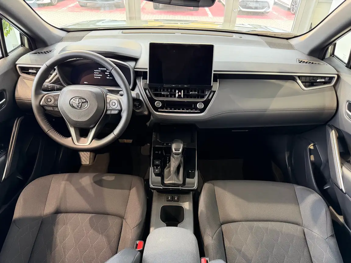 TOYOTA COROLLA CROSS