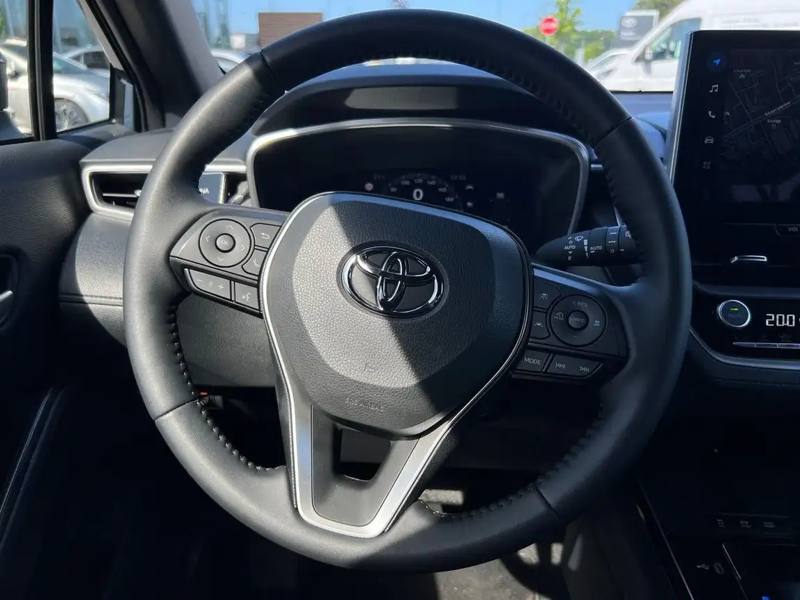 TOYOTA COROLLA CROSS