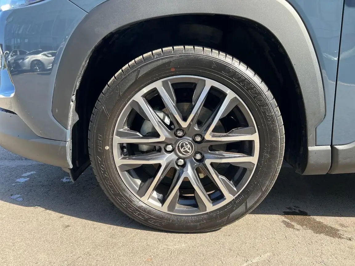 TOYOTA COROLLA CROSS