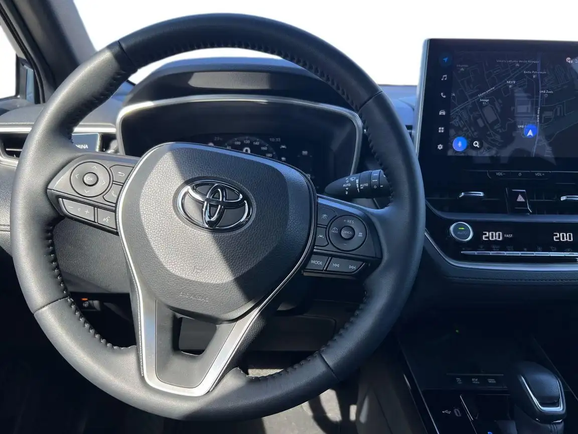 TOYOTA COROLLA CROSS