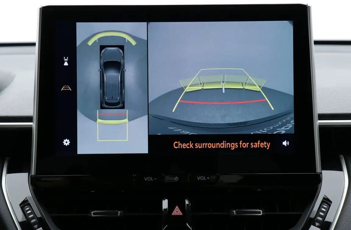 TOYOTA COROLLA CROSS