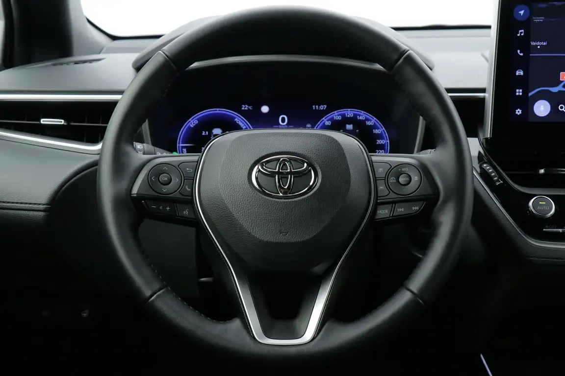 TOYOTA COROLLA CROSS
