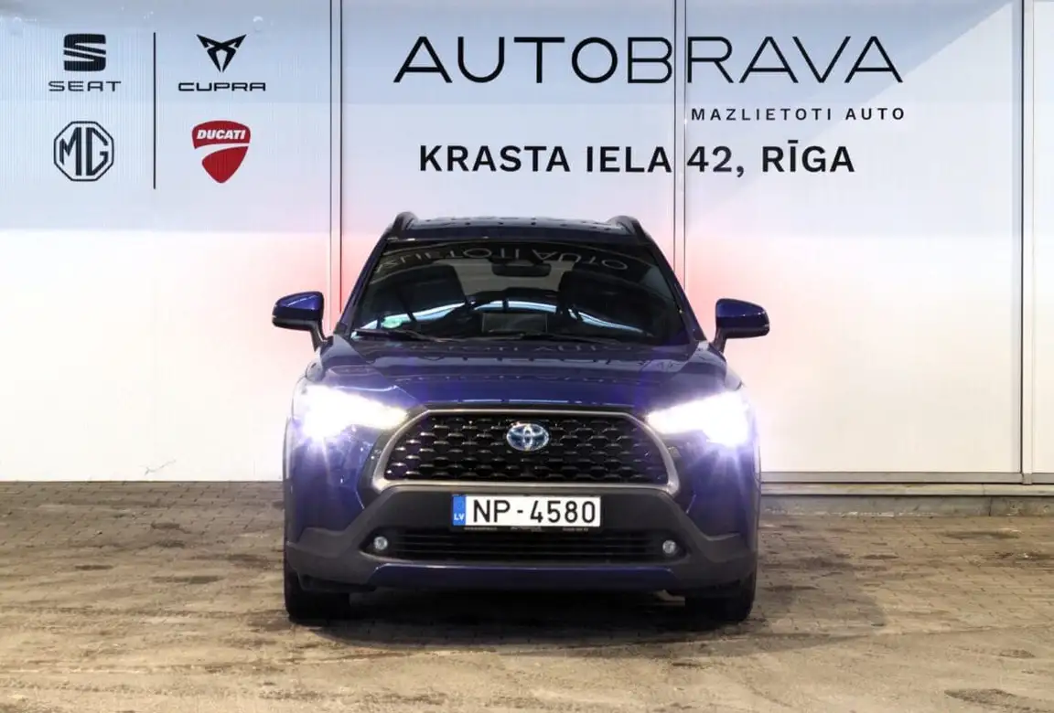 TOYOTA COROLLA CROSS