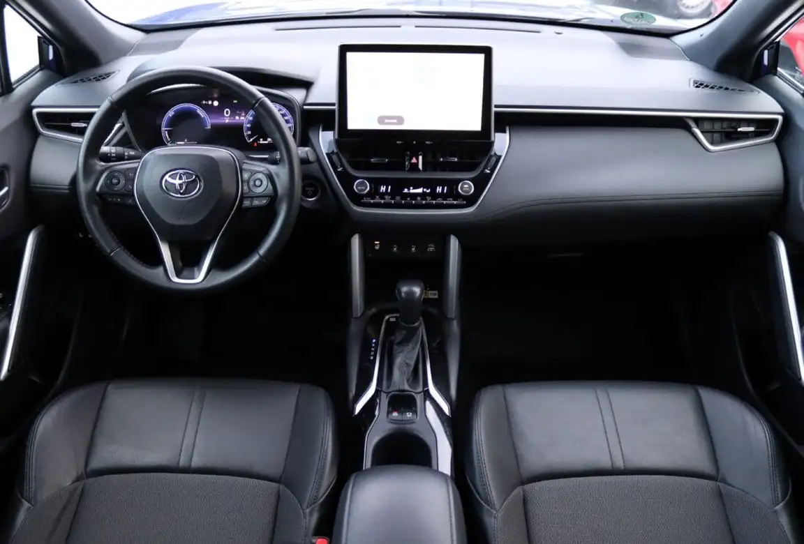 TOYOTA COROLLA CROSS