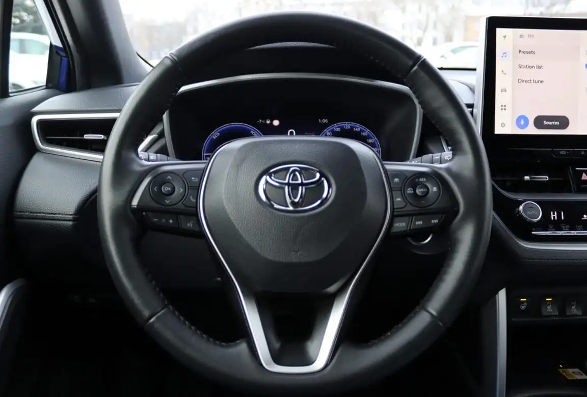 TOYOTA COROLLA CROSS