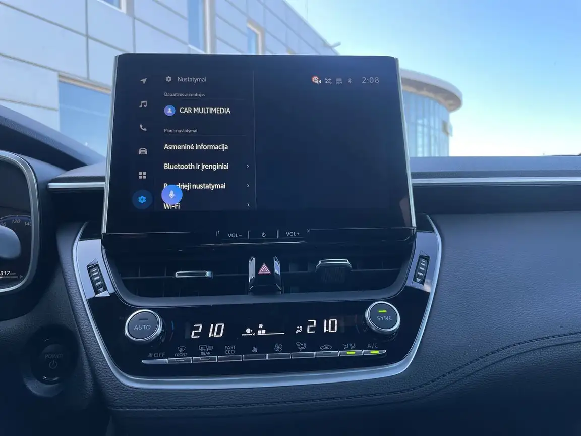 TOYOTA COROLLA CROSS