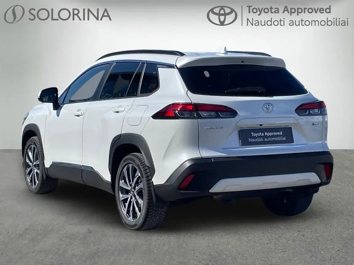 TOYOTA COROLLA CROSS