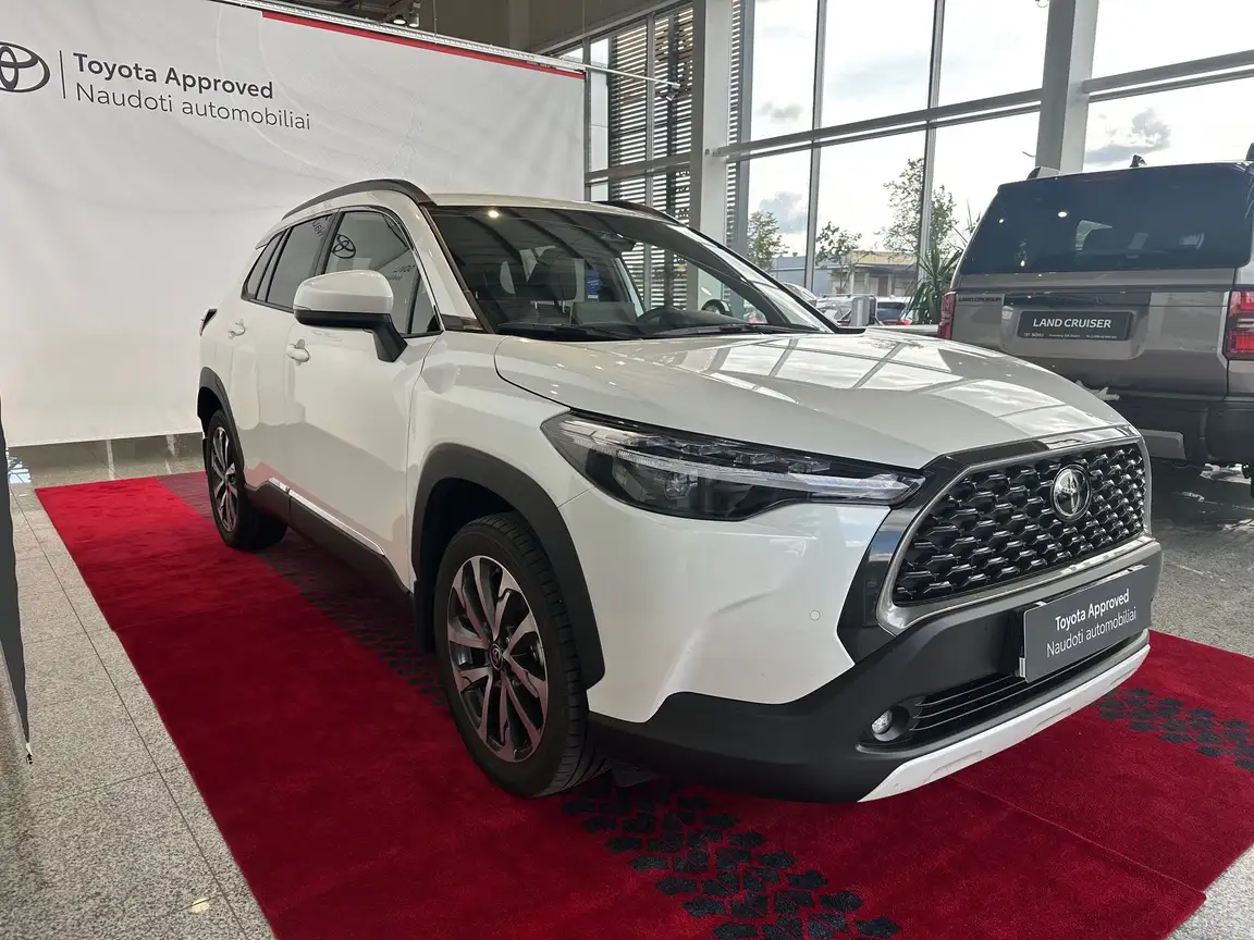 TOYOTA COROLLA CROSS