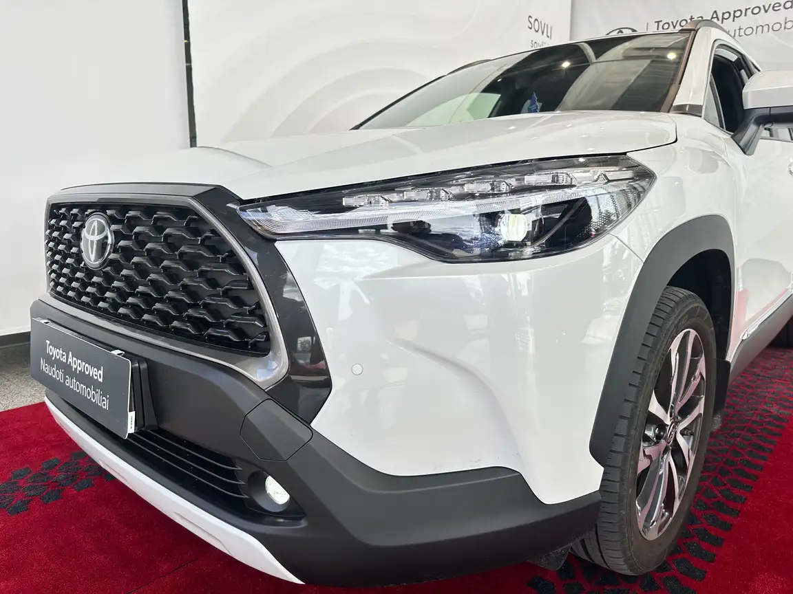 TOYOTA COROLLA CROSS