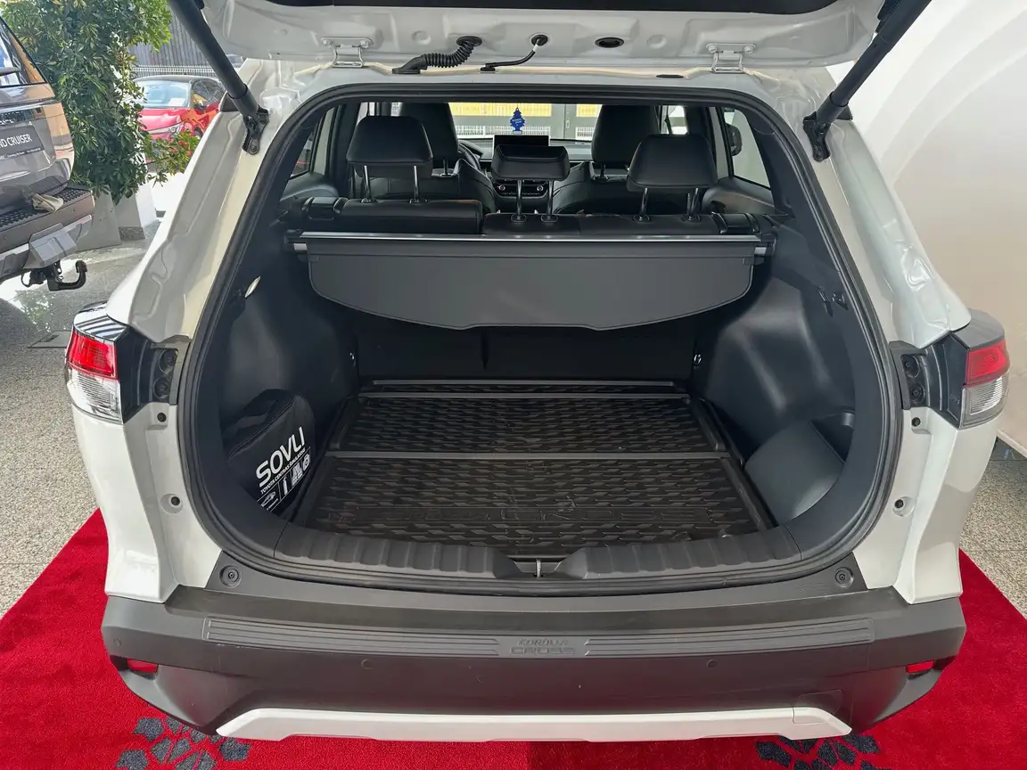 TOYOTA COROLLA CROSS