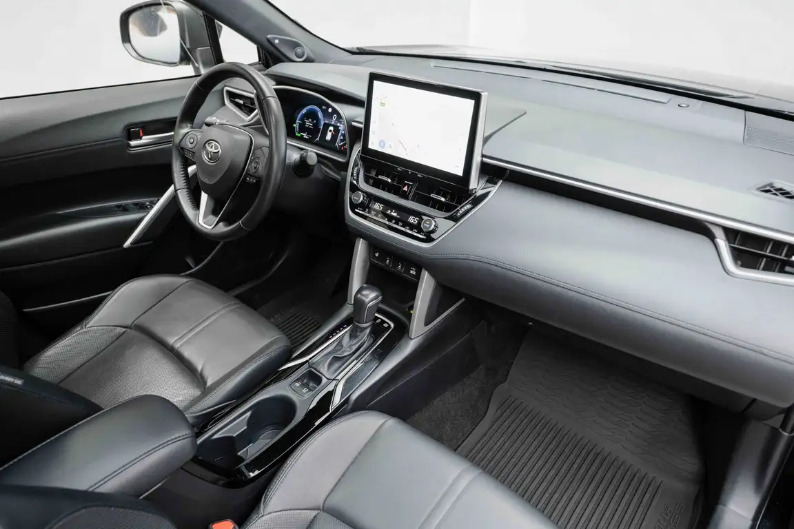 TOYOTA COROLLA CROSS