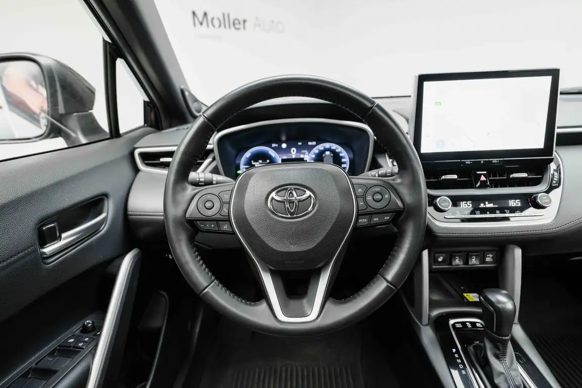 TOYOTA COROLLA CROSS