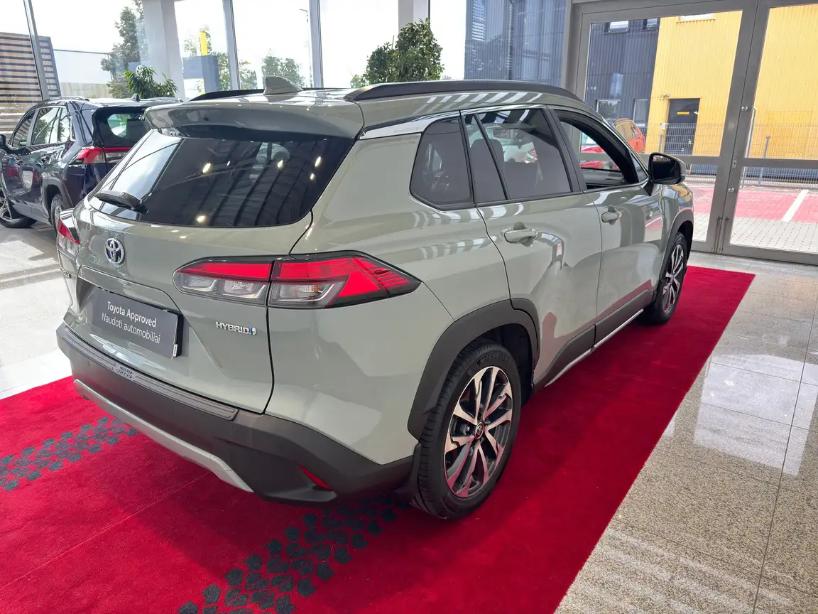 TOYOTA COROLLA CROSS