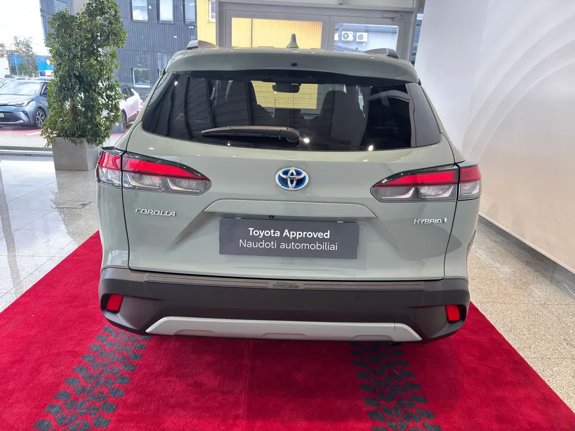 TOYOTA COROLLA CROSS
