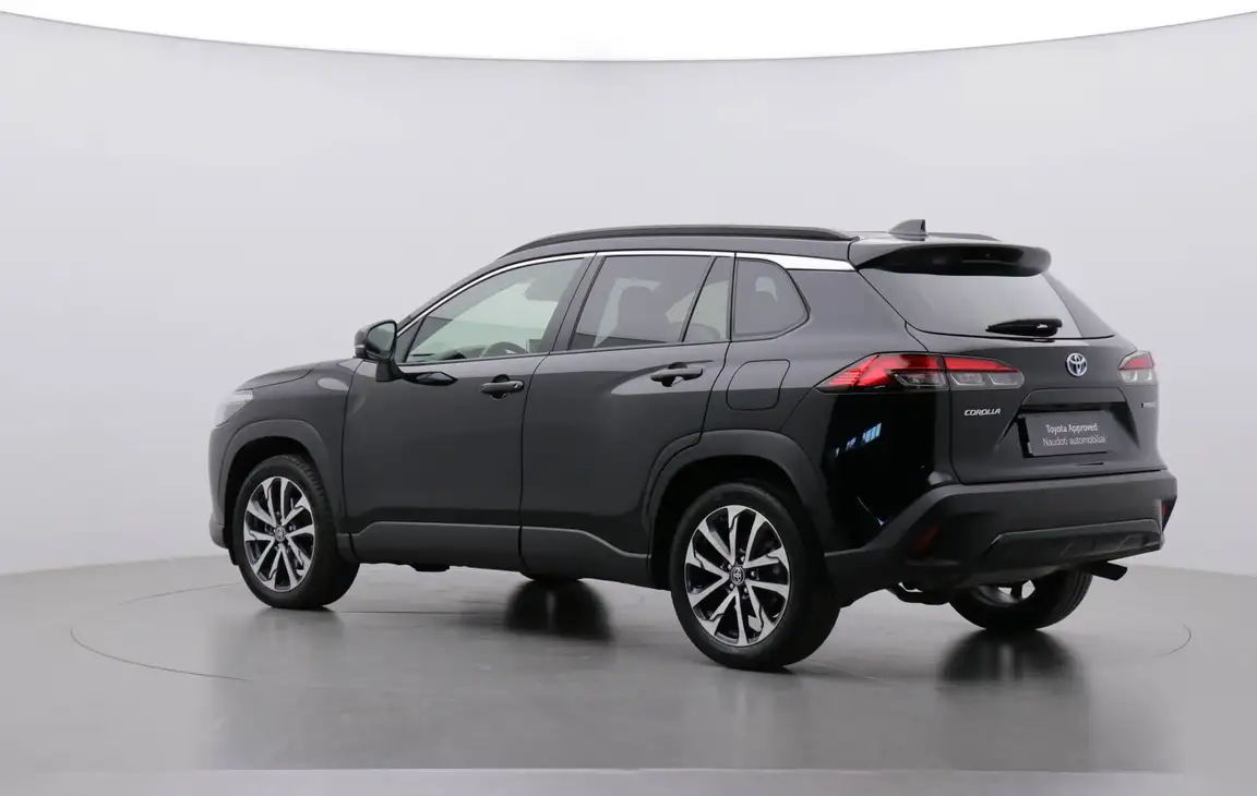 TOYOTA COROLLA CROSS