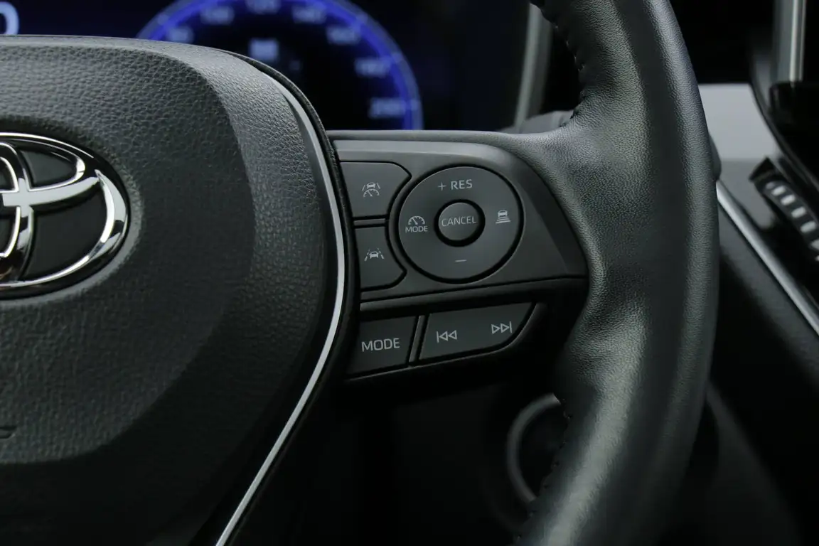 TOYOTA COROLLA CROSS