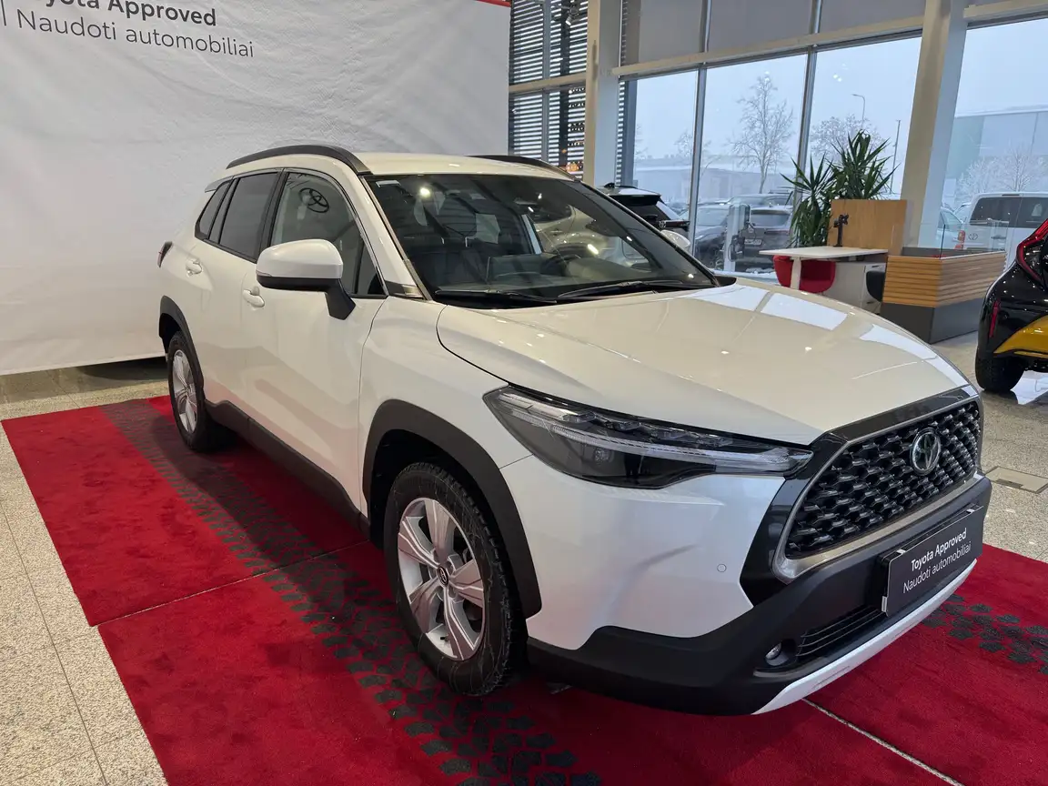 TOYOTA COROLLA CROSS