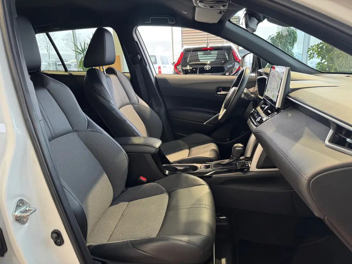 TOYOTA COROLLA CROSS