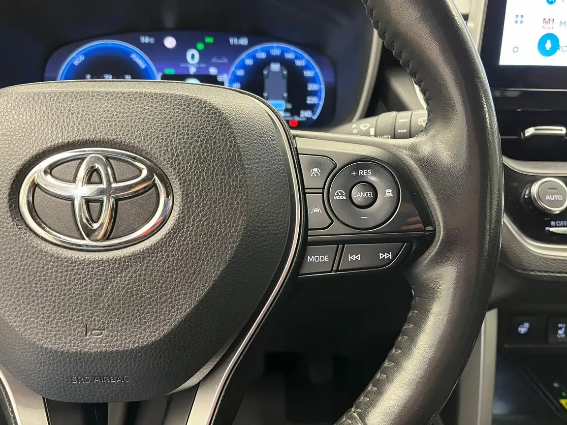 TOYOTA COROLLA CROSS