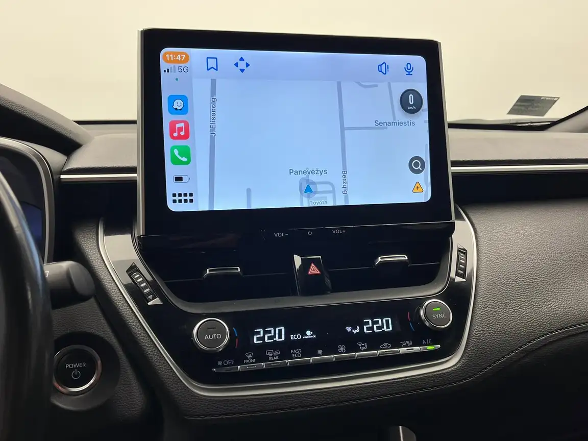 TOYOTA COROLLA CROSS