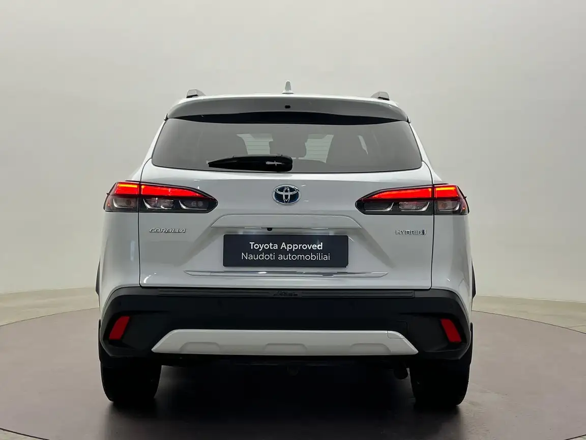 TOYOTA COROLLA CROSS