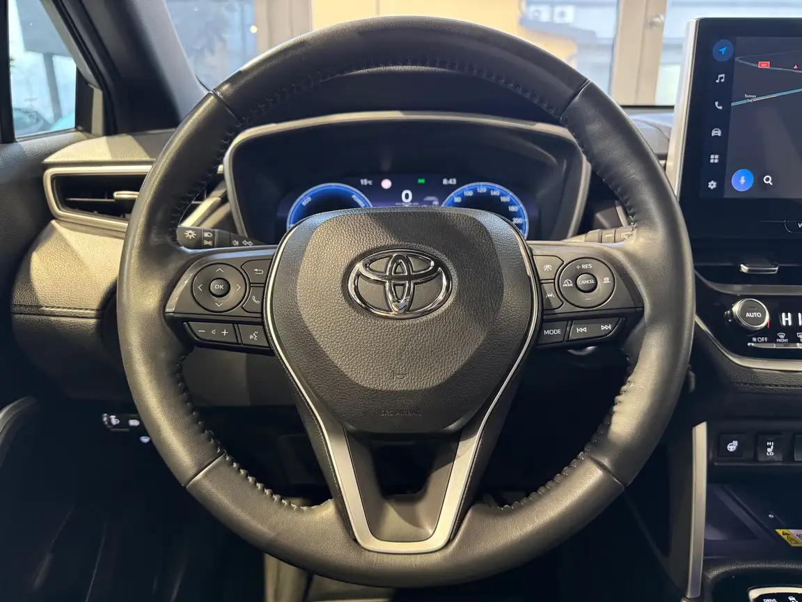 TOYOTA COROLLA CROSS