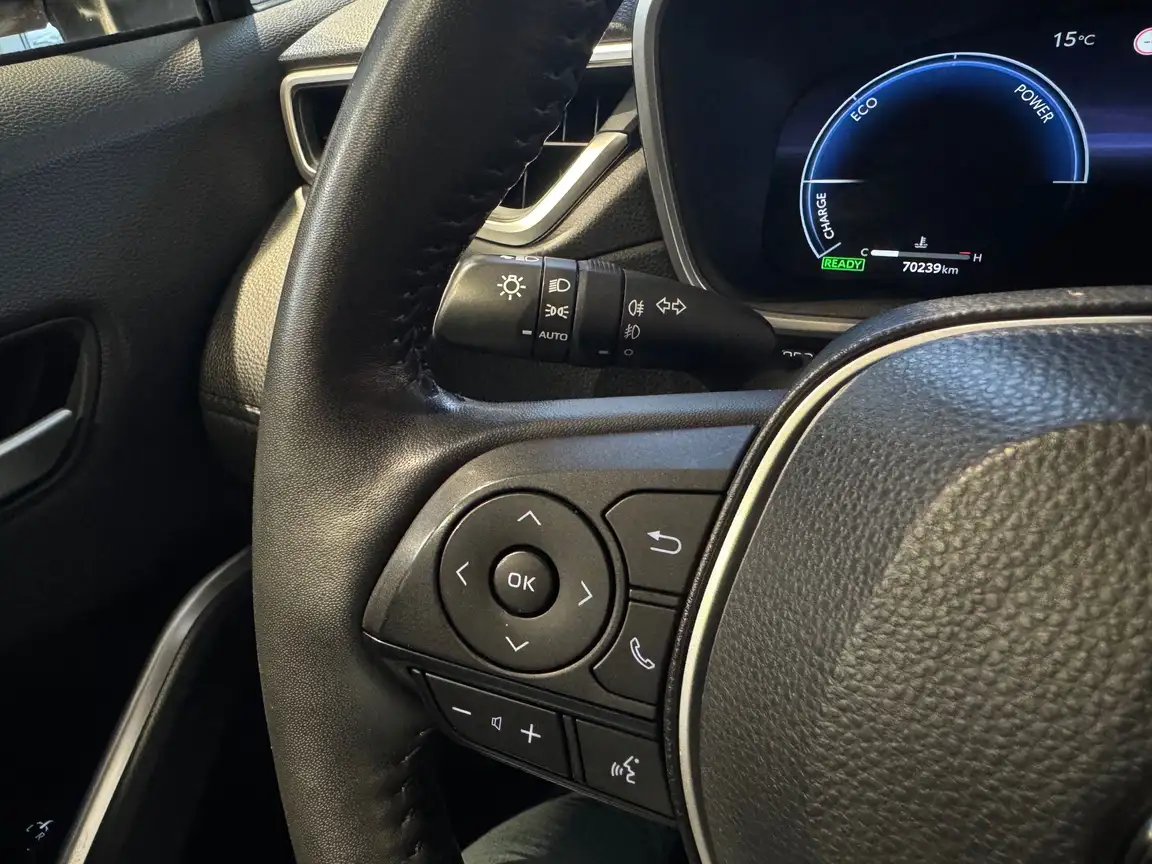 TOYOTA COROLLA CROSS