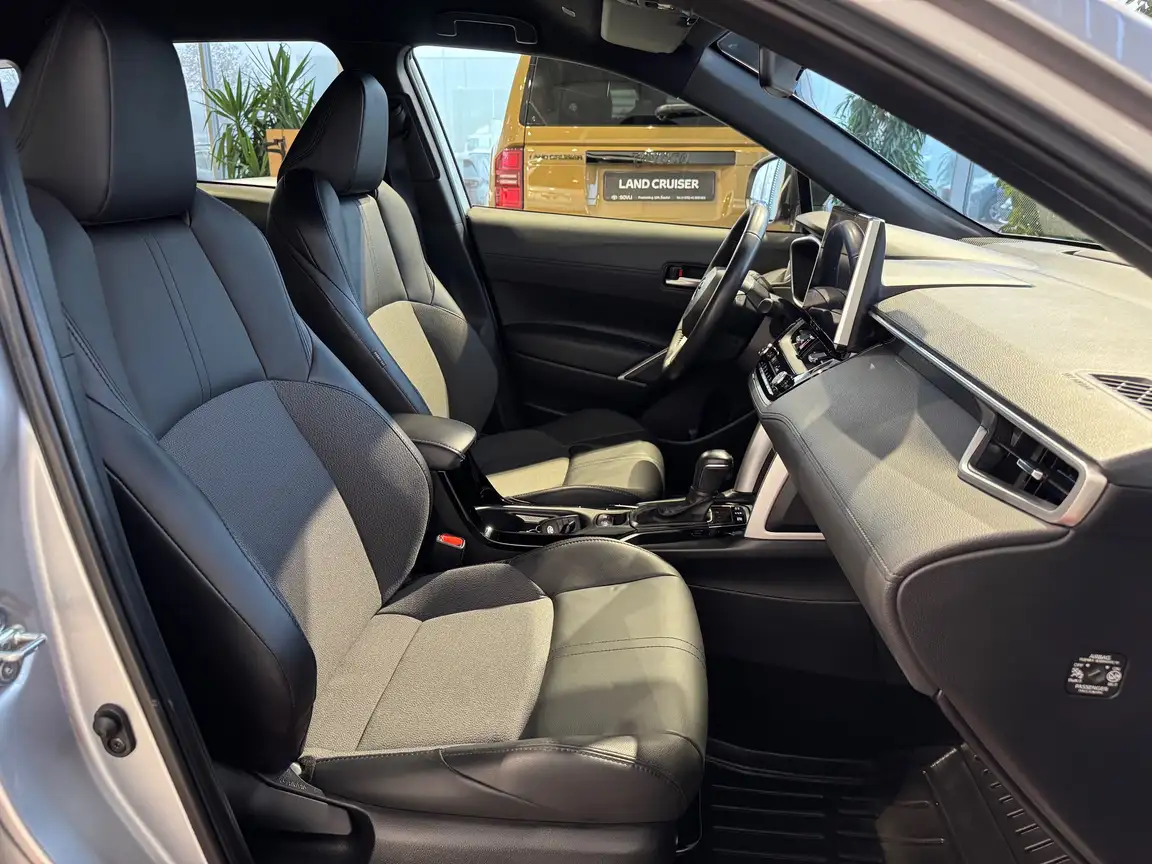 TOYOTA COROLLA CROSS