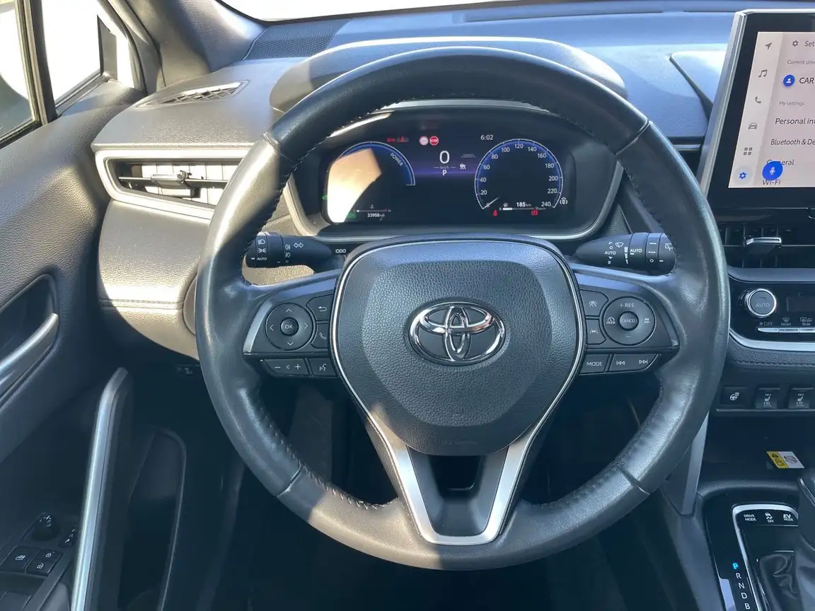 TOYOTA COROLLA CROSS