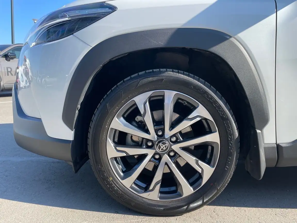 TOYOTA COROLLA CROSS