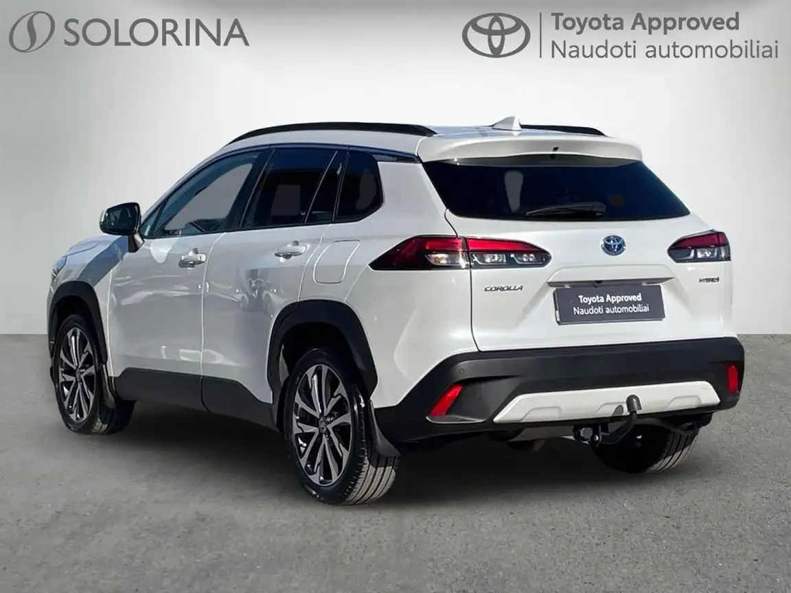 TOYOTA COROLLA CROSS