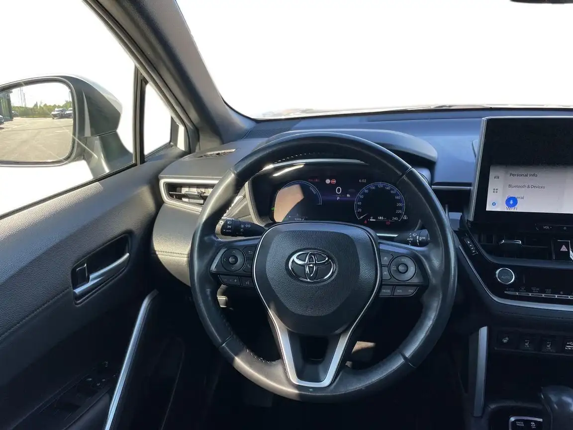 TOYOTA COROLLA CROSS