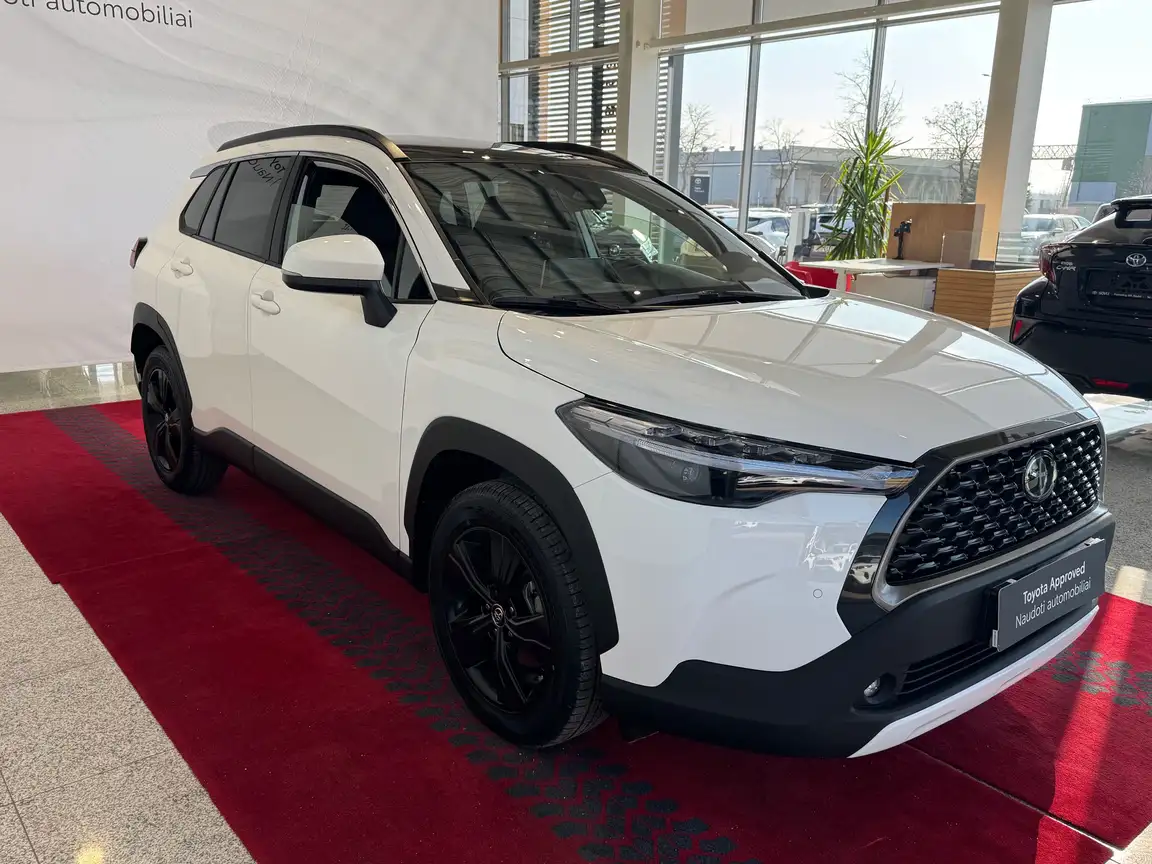TOYOTA COROLLA CROSS