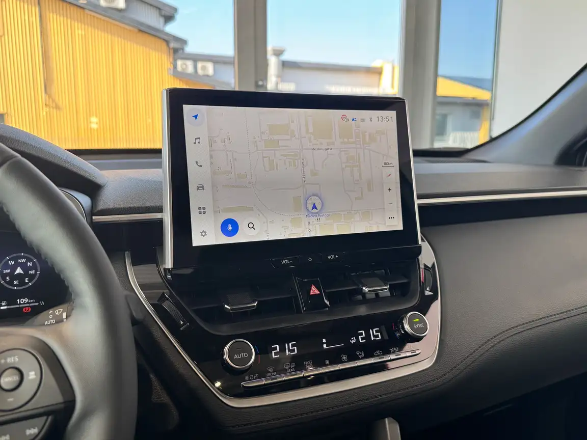 TOYOTA COROLLA CROSS