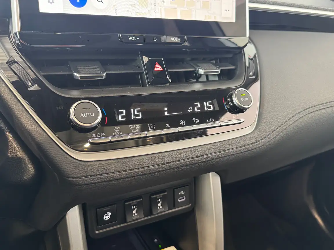 TOYOTA COROLLA CROSS