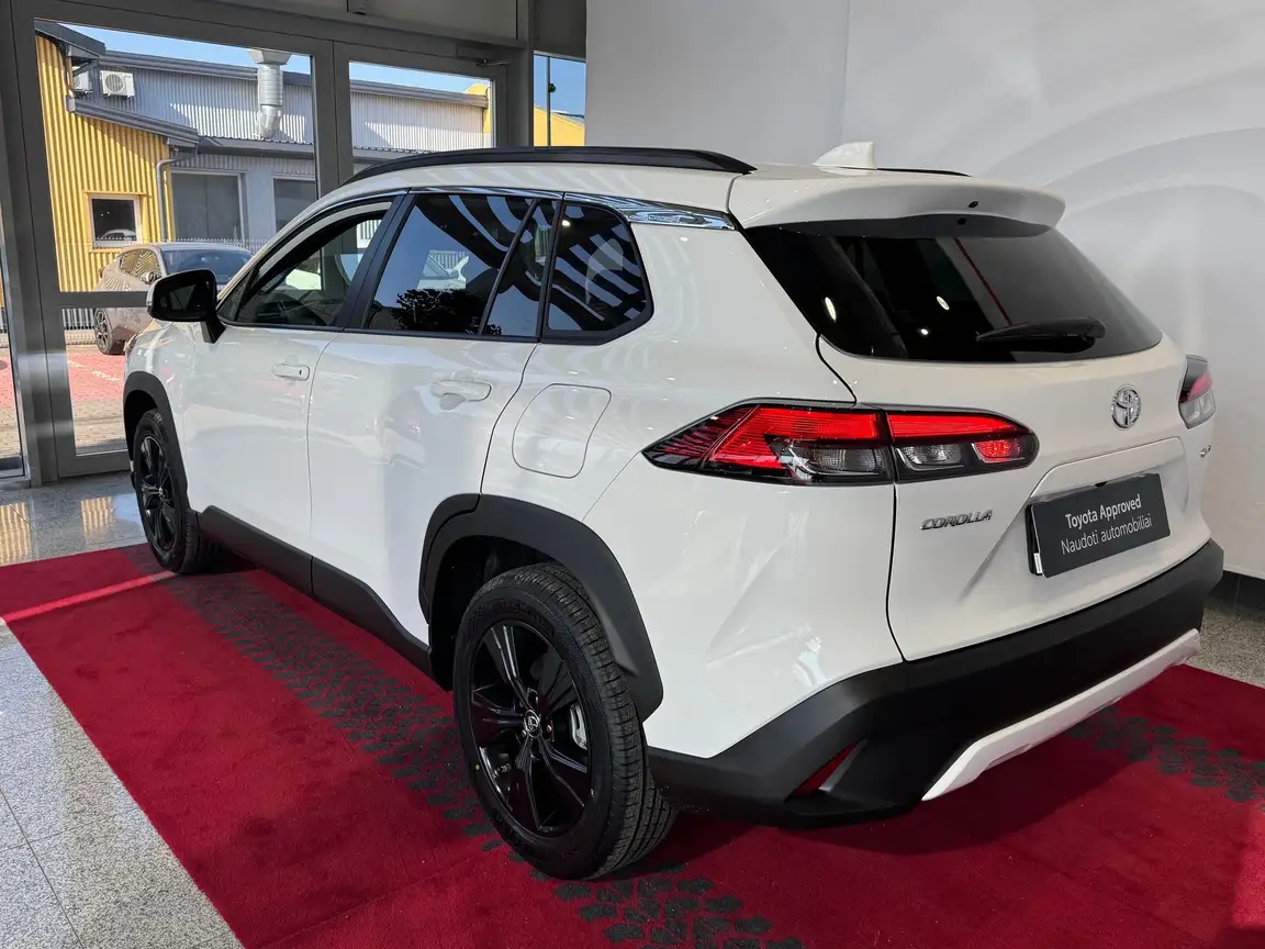 TOYOTA COROLLA CROSS