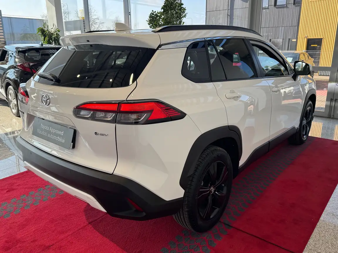 TOYOTA COROLLA CROSS