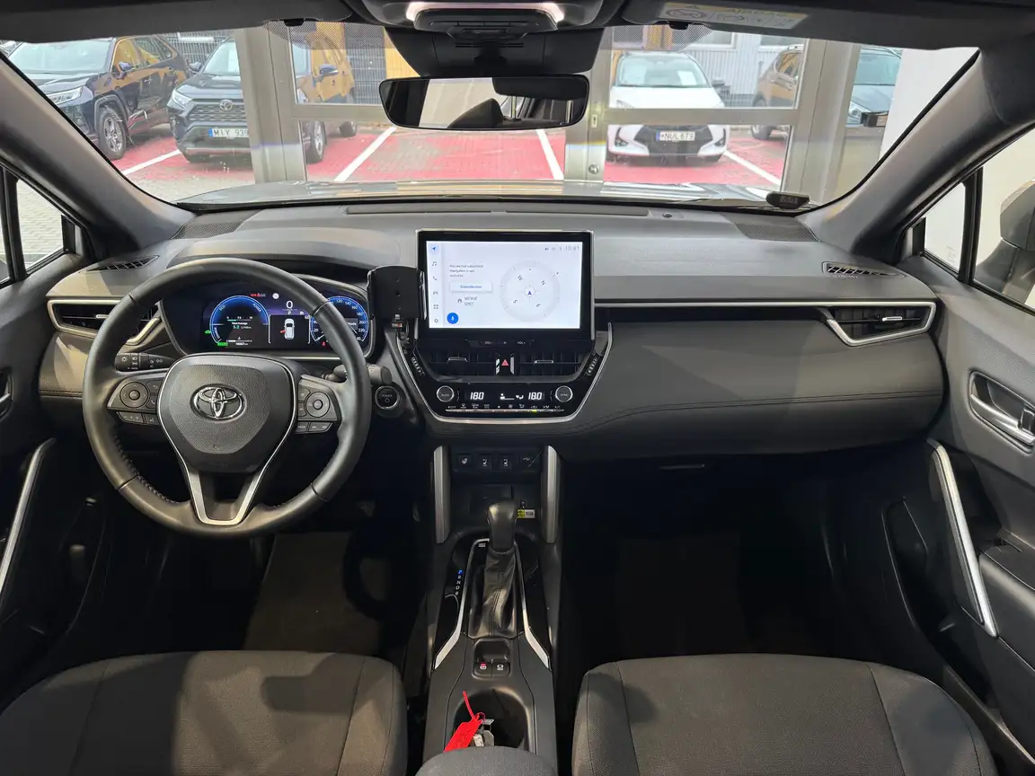 TOYOTA COROLLA CROSS