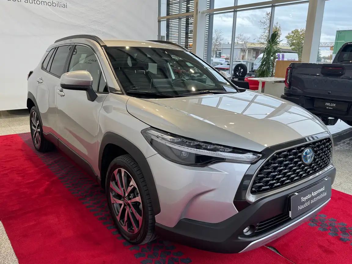 TOYOTA COROLLA CROSS